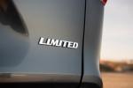 Toyota RAV4 Limited 2018 года (NA)